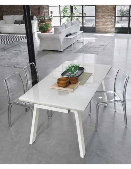 Tavolo allungabile con gamba in metallo verniciato Bianco 0108. Piano ed allunghe laterali in vetro temperato Extra Bianco 2108.