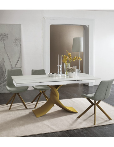 Tavolo allungabile con basamento in agglomerato Oro 3004 e
piano in gres porcellanato effetto marmo Calacatta 3808